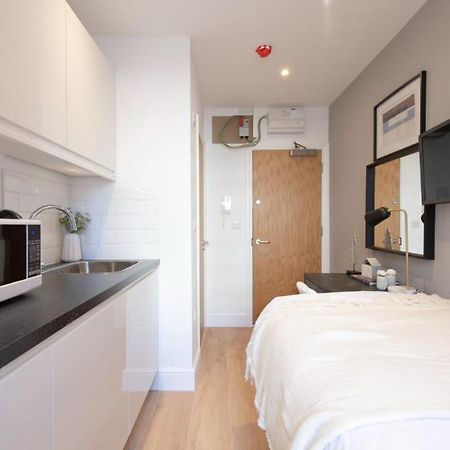 Cozy-Bnbs Tiny And Perfect Studio Apartment London Exterior foto